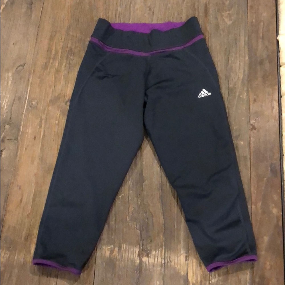 Adidas Black climalite crop in size Small